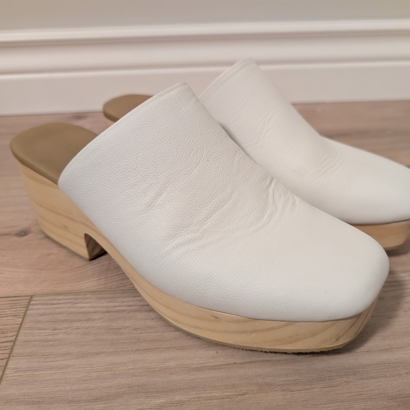 Poppy Barley Shoes - Poppy Barley limited edition The West Coast Clog in White